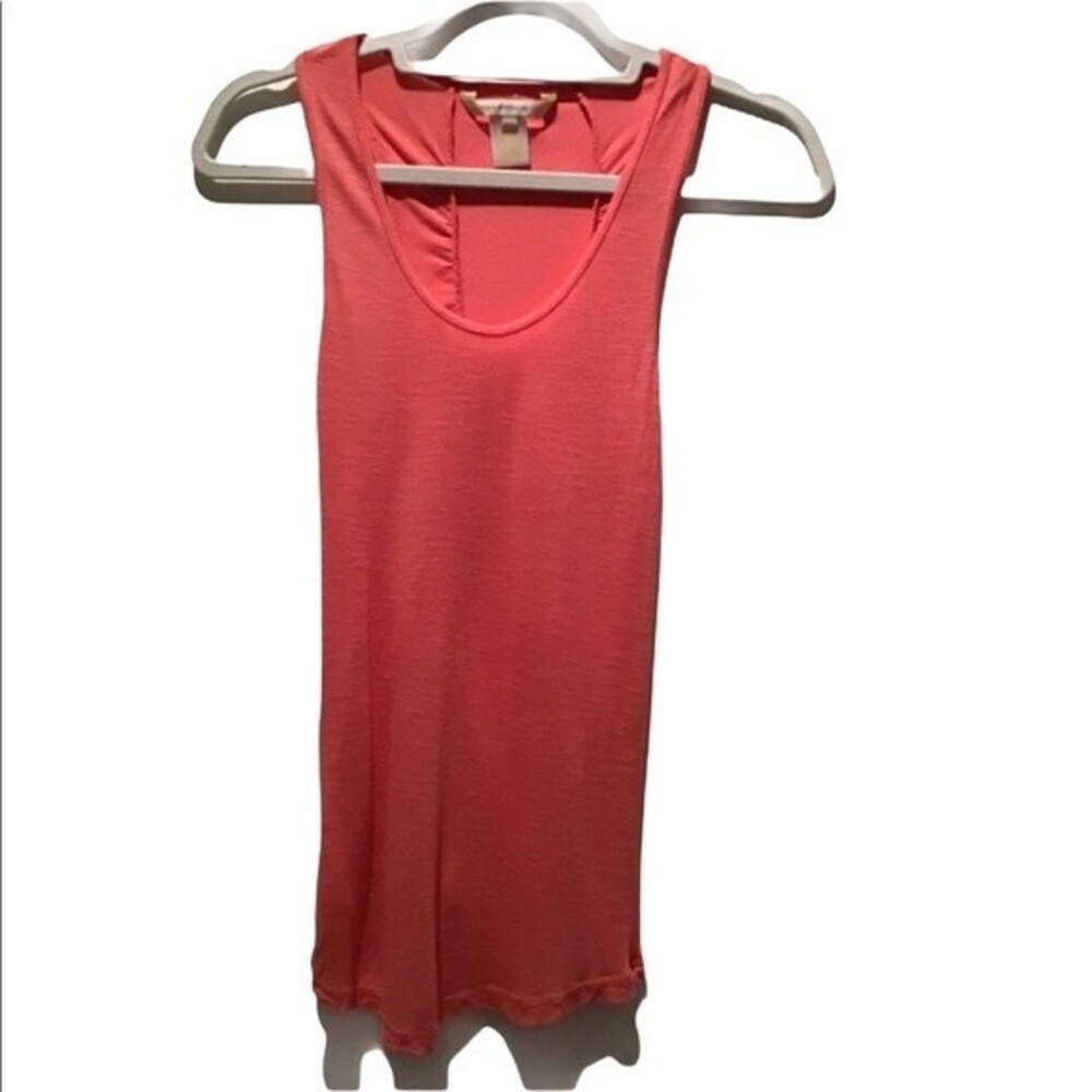 Urban Behavior Coral Tank